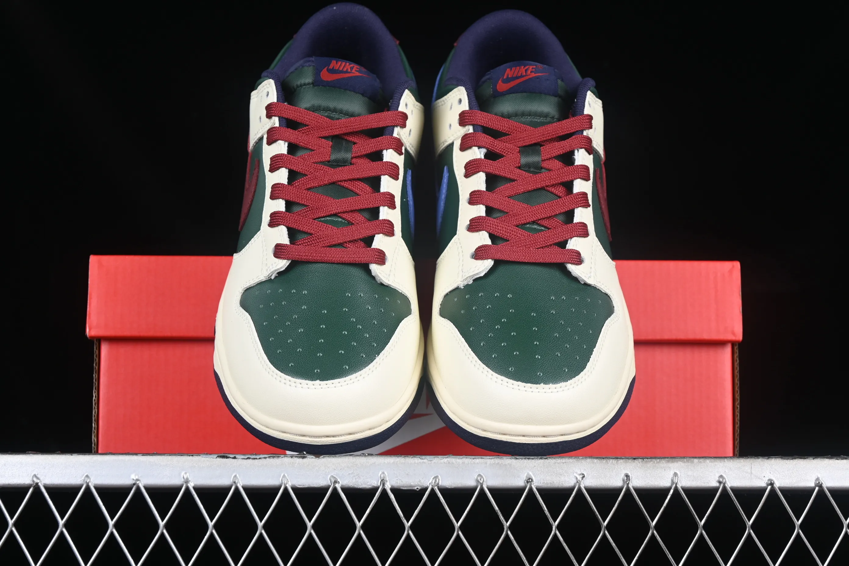 All categories Nk SB Dunk Series Nk SB Dunk Low low-top sneakers Nk SB Dunk Low "Gorge Green" SB low-top casual sneakers FV8106-361